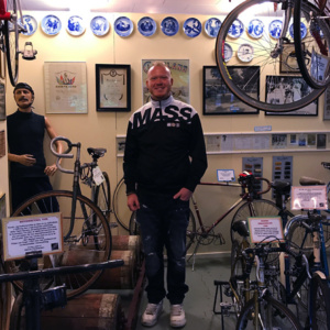 Nogle af Botilbudet Gårdens beboere er vilde med cykler. Her er vi på cykelmuseum i Glumsø.